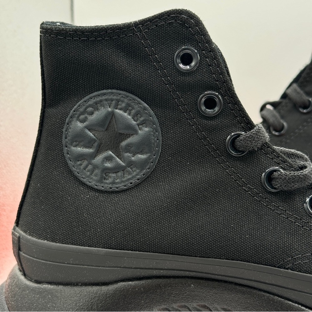 Converse Women's Black High-Top Sneakers Size 6 Chuck 70 AT-CX - Picture 4 of 16